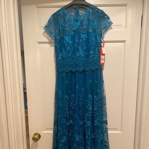 Monique Lhuillier turquoise gown size 10